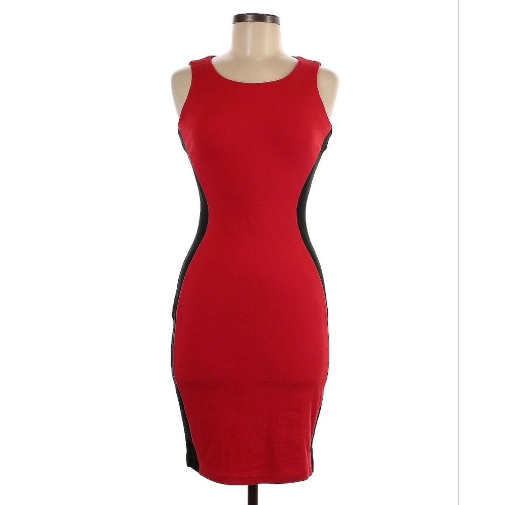 Women's Cocktail Style Dress | Size Small | Hourglass Design | Black & Red Combo